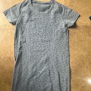 Lululemon Swiftly Tech Short Sleeve Crew Grey Pattern/ 6